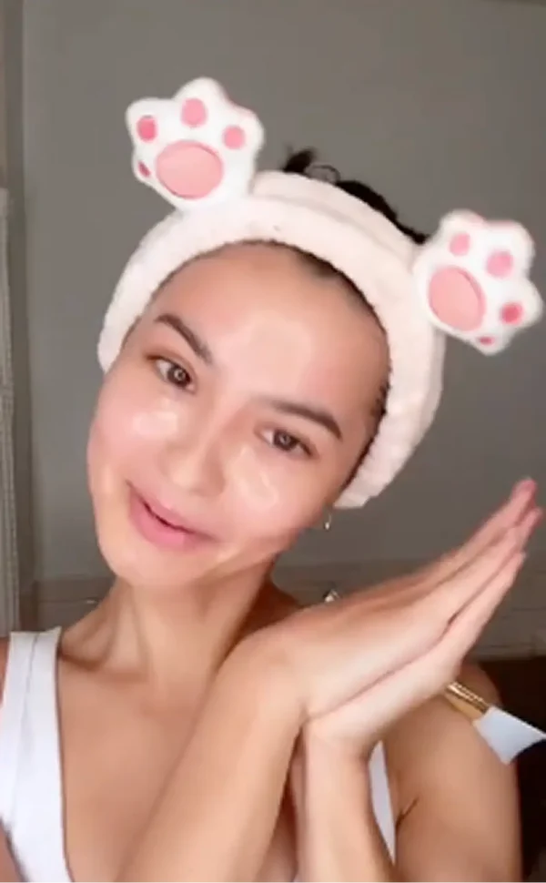 The mask in use